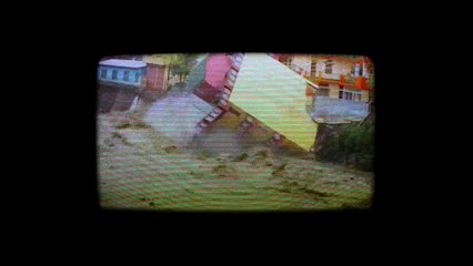 Kadvi Hawa. Official Trailer. Sanjai Mishra, Ranvir Shorey, Tillotama Shome. (2017)