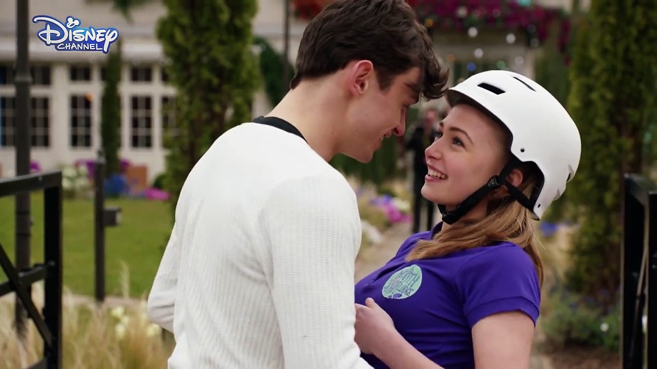 The Lodge _ Nail Art Tutorial - Skye _ Official Disney Channel UK-CzPe72W6JFM