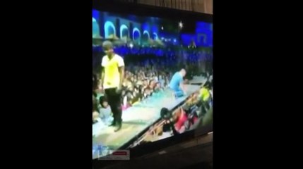 J Balvin se burla de Bad Bunny por su caida