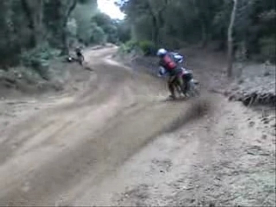 [ENDURO] Yamaha WR 450 vs. Honda CRF 450 2007 [Goodspeed]