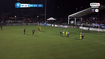 Coup franc cadré et capté en deux temps