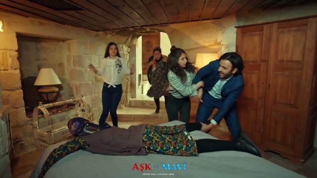 Aşk ve Mavi 19 Bölüm - Ölürüm de odayı size bırakmam!