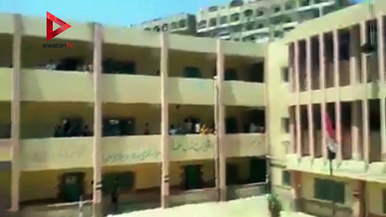 مدرسة مشاغبين في الشرقية- رموا شبابيك الفصول وا...