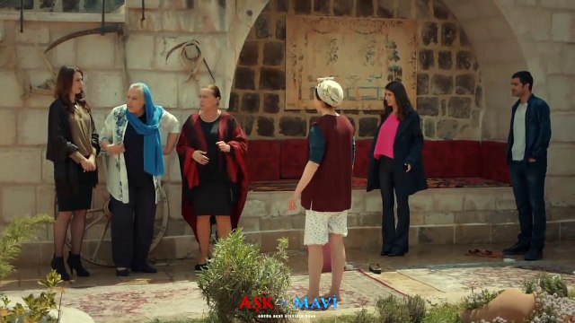 Aşk ve Mavi 27.Bölüm - Pembe, Hasibe’ den utanıyor!