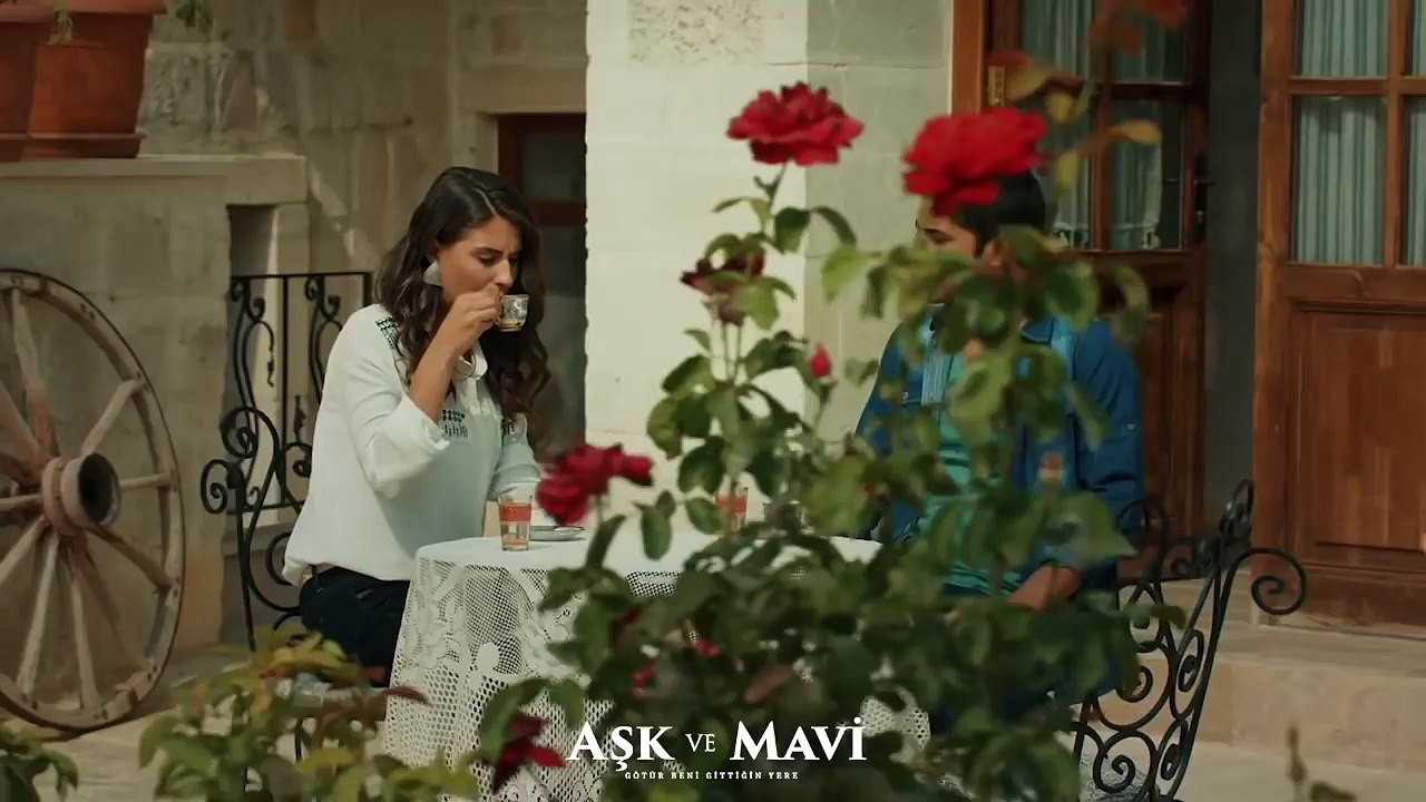 Aşk ve Mavi 38.Bölüm - Hasibe, caminin minaresinden anons yapıyor!