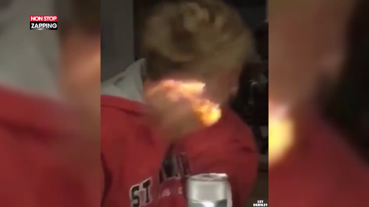Il boit son premier shot enflammé et son visage prend feu ! (vidéo)