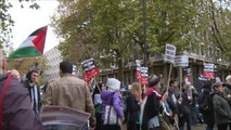 جمعيات بريطانية تتظاهر تنديداً باحتفال الحكومة بذكرى وعد بلفور