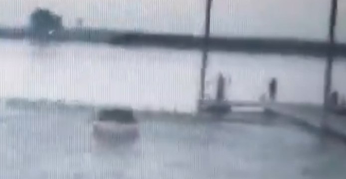 Texas DWI Suspect Drives Into Lake to Avoid Police