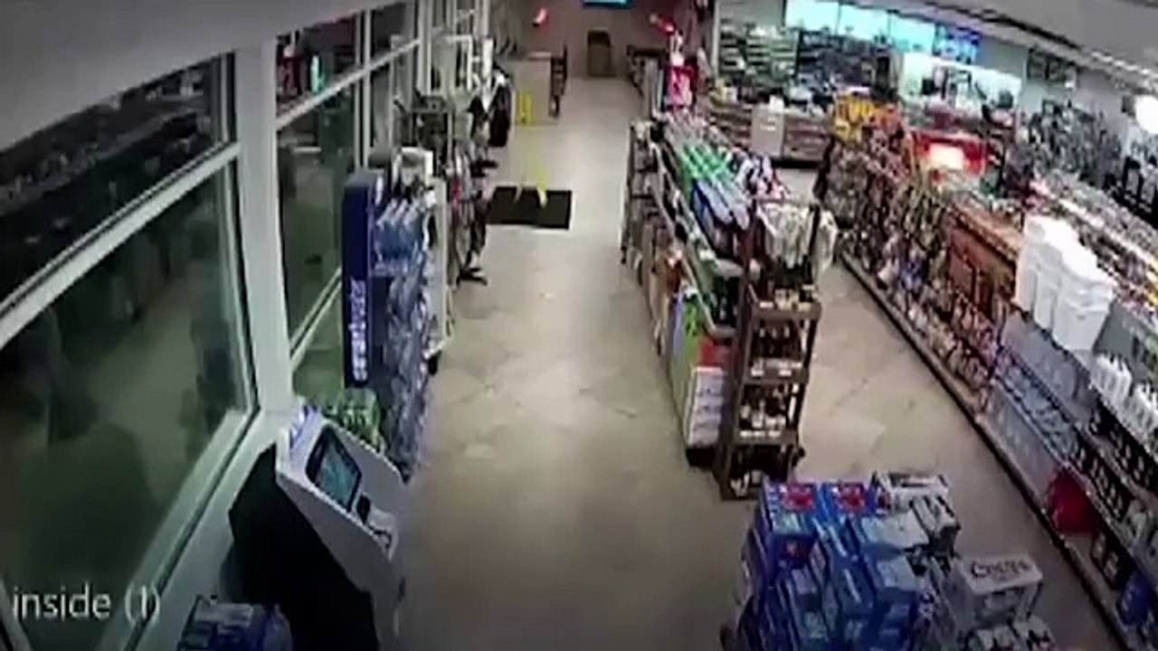 Une femme réussit à s’échapper du coffre de la voiture de son kidnappeur (États-Unis)