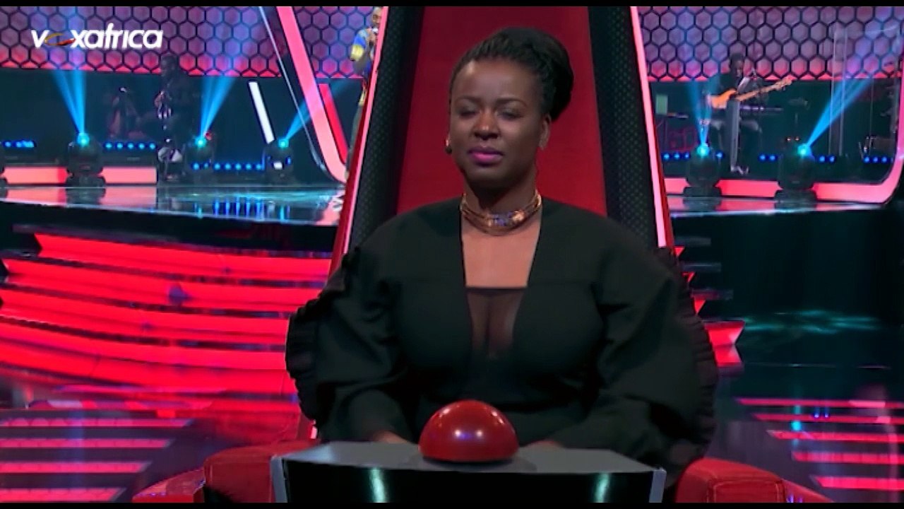 The Brain ‘ Akewa ‘ Pierre Akendengue Audition à l’aveugle The Voice Afrique francophone 2017