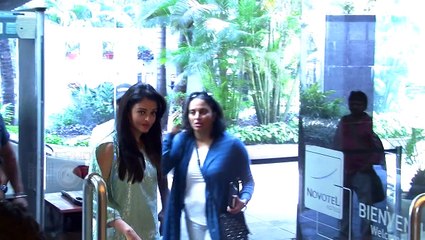 Aishwarya Rai Hands Over Baby Aaradhya's Responsibility To Abhishek