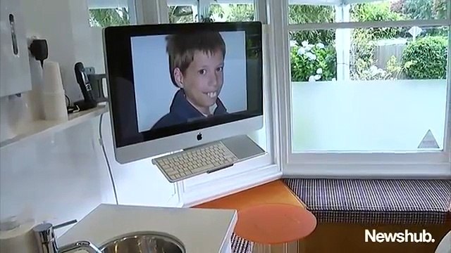 Siledžije su ga maltretirale u školi, zvali su ga DJEČAK ZEC. Poslije pet godina sve se preokrenulo, on se totalno promi