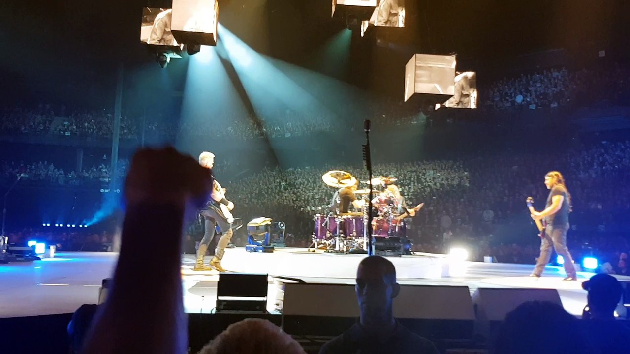Metallica 3-11-2017 Anvers -Seek and destroy-