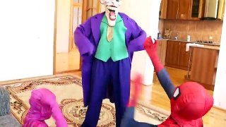 Arabian Prince Joker kisses Jasmine! Spiderman Becomes A Baby! w/ Frozen Elsa & Pink Spidergirl