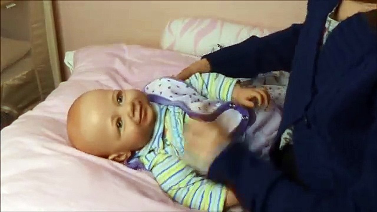 Reborn Baby deutsch Finn umziehen