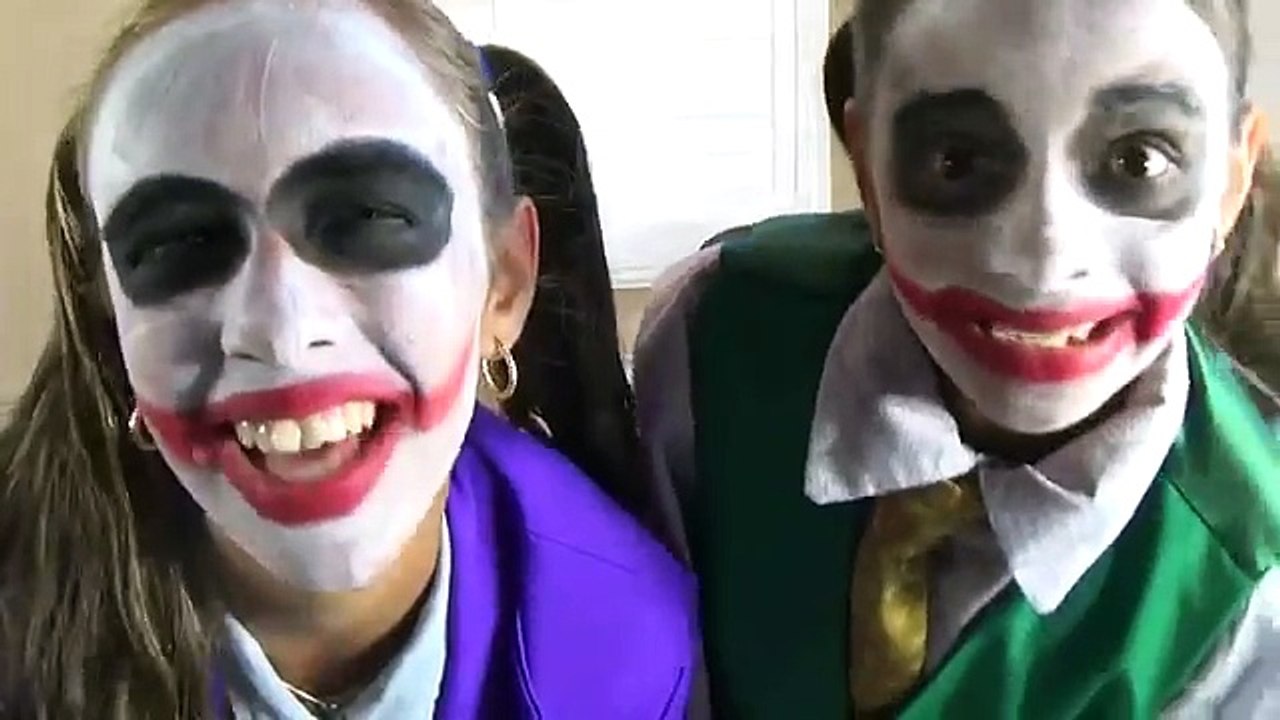 JOKER GIRL VS JOKER GIRL Spiderman Surprise Eggs Venom IronMan Thor Toys To See Superheroes