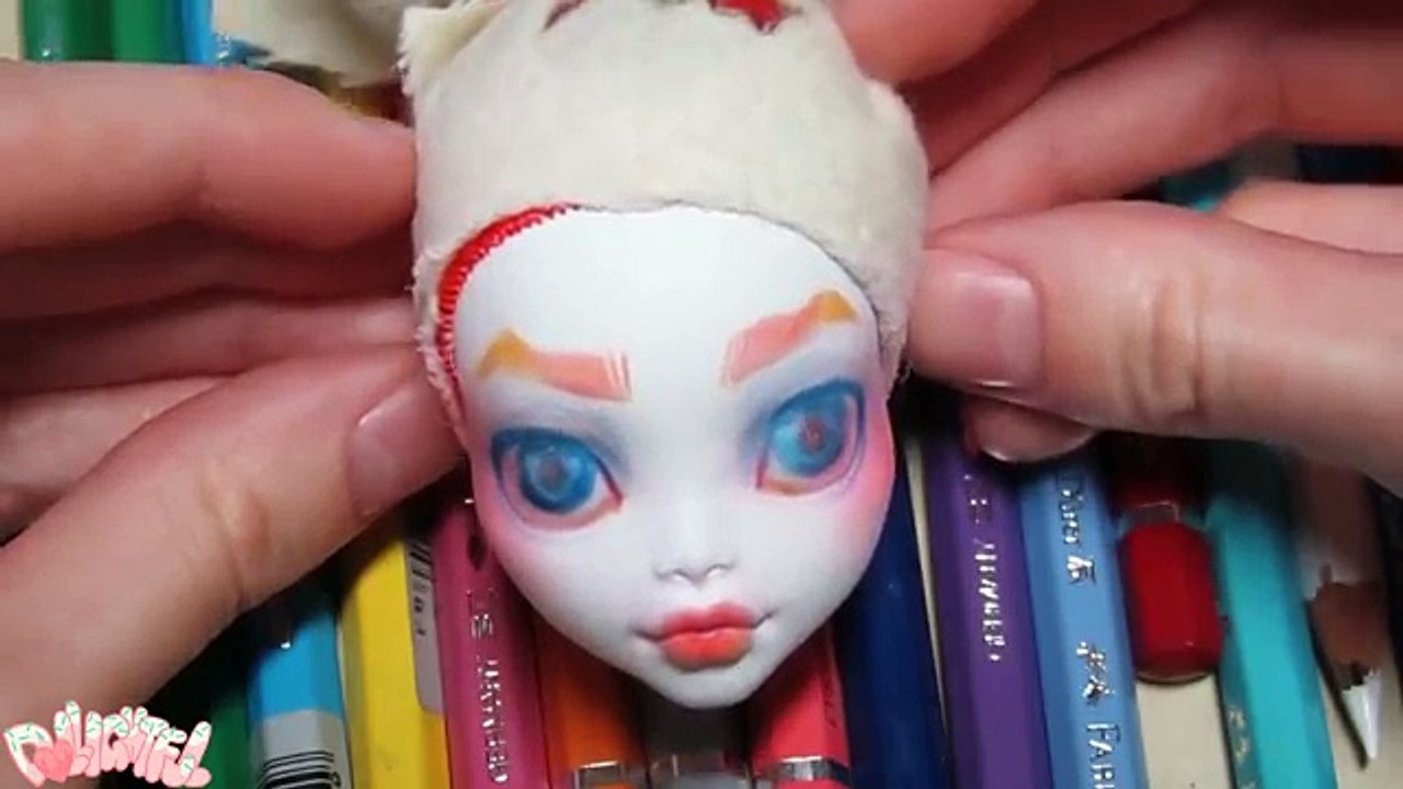 Repaint! -PART 2- Poseable Mermaid Cora Face Up and Accessories
