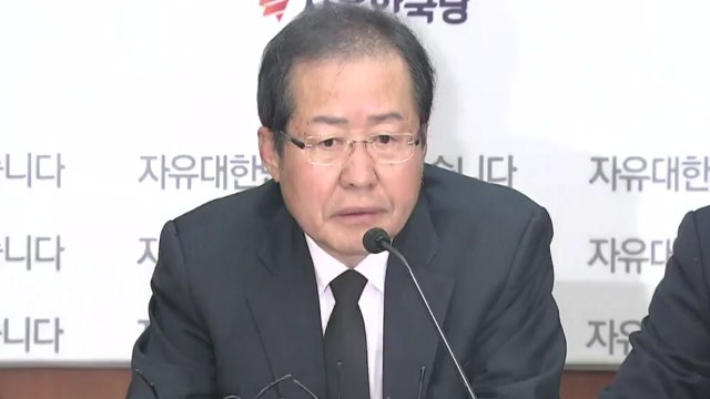 '朴 출당' 보수재편 급류...요동치는 정치권 / YTN