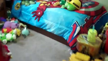 Angry Birds VS. Webkinz! War on Two Fronts!