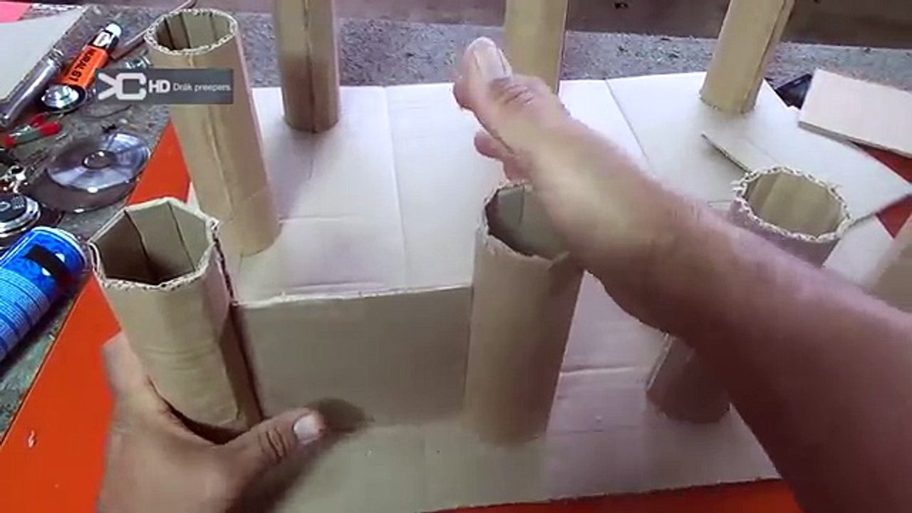 how to make a cardboard castle - Castillo de cartón