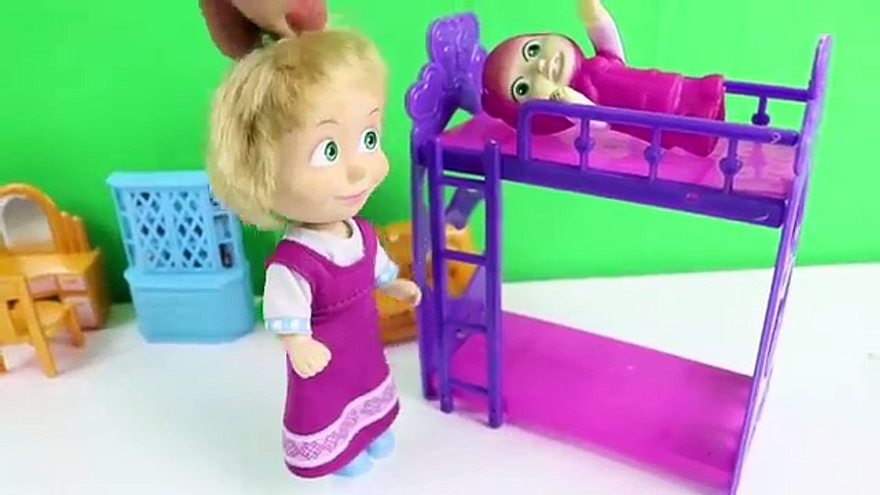 Küçük Maşa Kaka Yapıyor Büyük Maşa Kardeşine Ne Ceza Veriyor? Çizgi Film