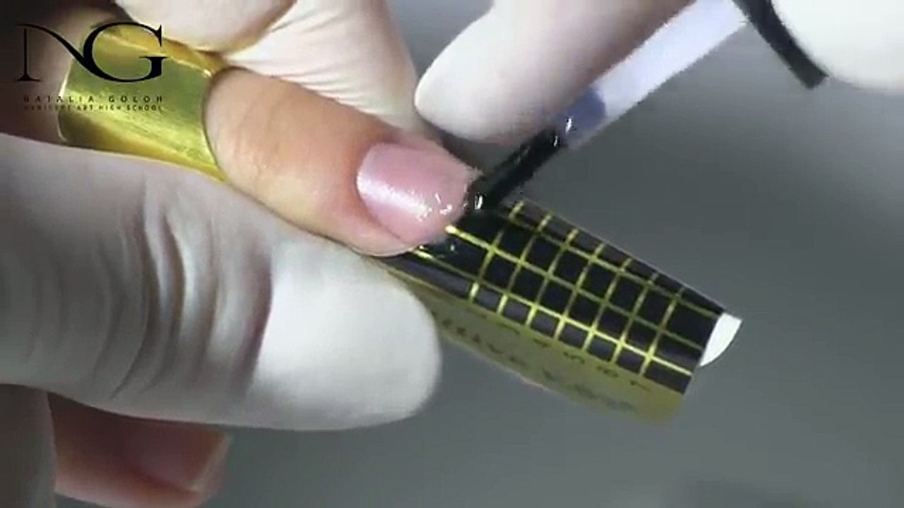 Наращивание ногтей базой/Grafting of nails by the base