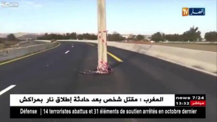 Algérie : un pylône électrique au milieu de l'autoroute... sur la passage des voitures !