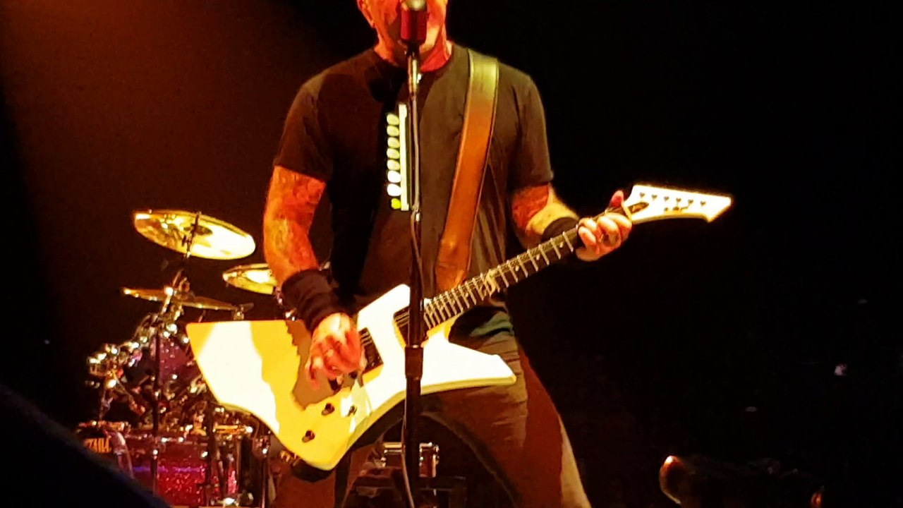 Metallica 3-11-2017 Anvers -Moth into flame- #2