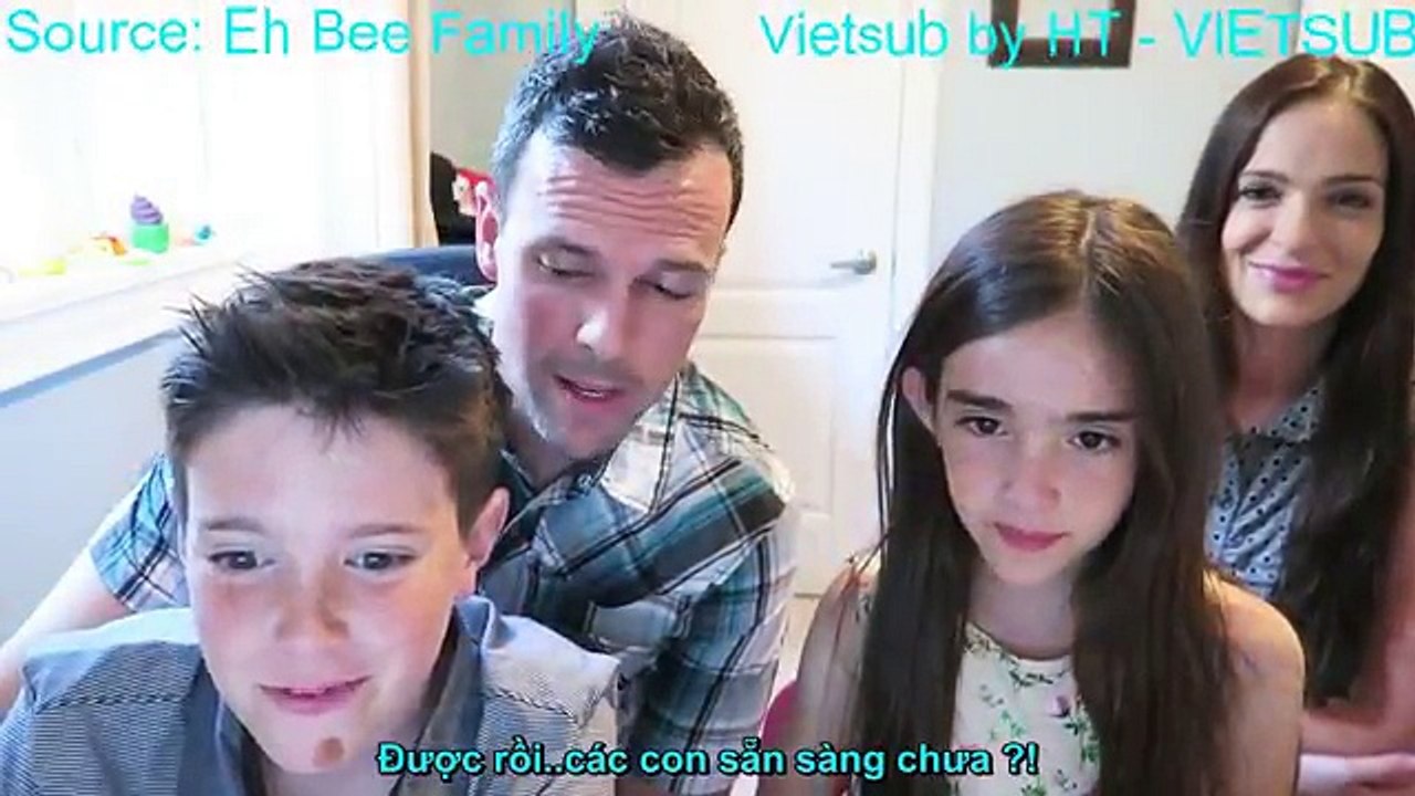 [HT - VIETSUB] - Xem lại video hồi nhỏ của 2 con _ dạy con từ thuở còn thơ nha mấy mẹ _ HT
