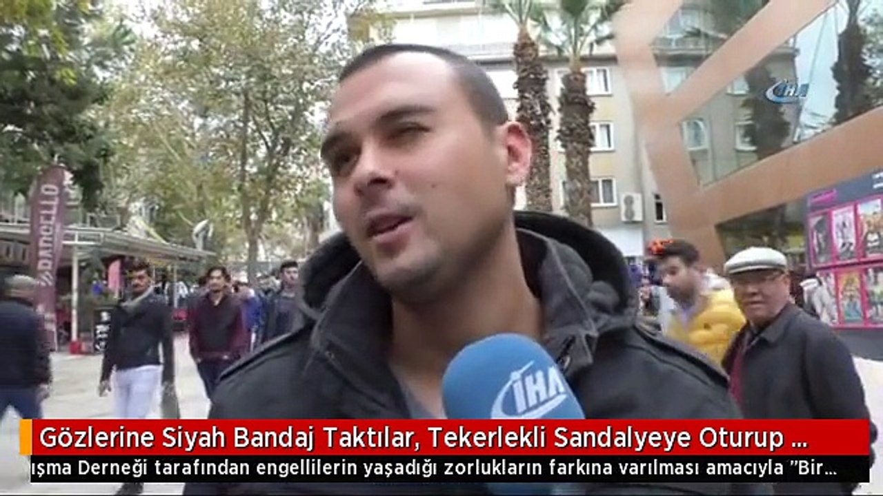 Gözlerine Siyah Bandaj Taktılar, Tekerlekli Sandalyeye Oturup 'Bir Dakika Engelli Oldular'