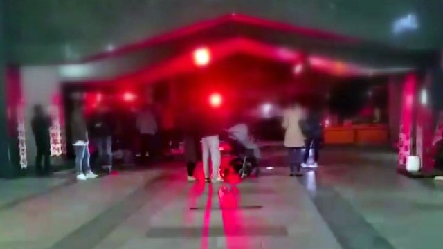 서울 주상복합건물 지하 주차장 승용차 불...시민 긴급 대피 / YTN