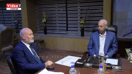 محافظ أسوان يلتقى بمستشار هيئة آل مكتوم الخيرية لدعم الأسر الفقيرة