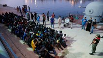 Migranten im Mittelmeer geborgen