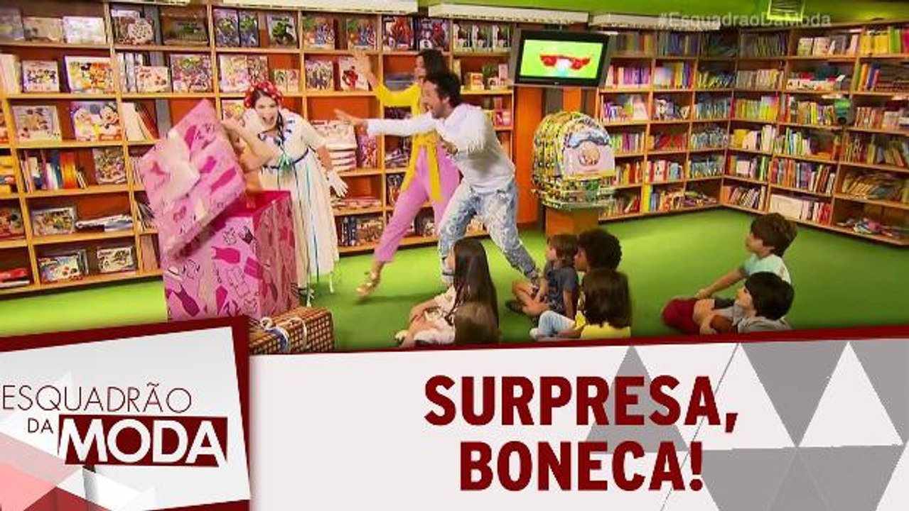 Surpresa, boneca!
