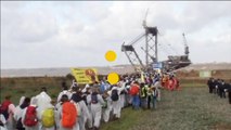 Allemagne : à la veille de la COP23, des manifestants envahissent une mine de charbon