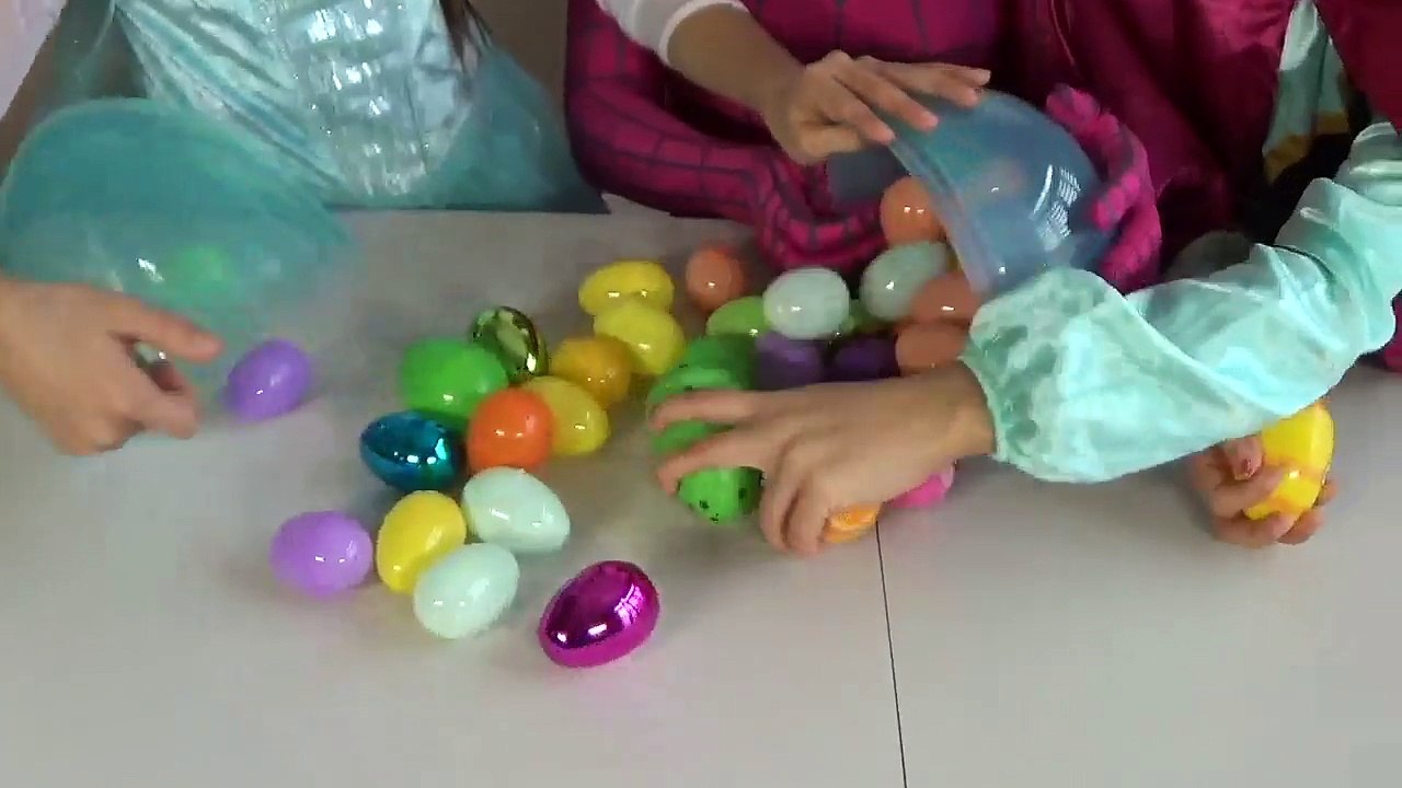 PINK SPIDERGIRL VS T-REX SURPRISE EGGS SPIDERMAN FROZEN ELSA & ANNA VS JOKER SUPERHERO IN REAL LIFE