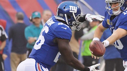 Orleans Darkwa gets loose and runs up the middle for 24 yards