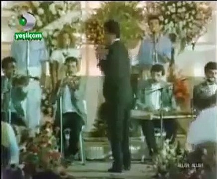 İbrahim Tatlıses - Bu Nasıl Sevmek