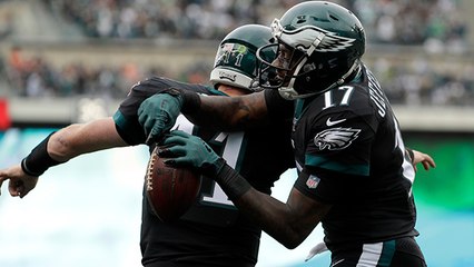 Wentz threads needle to Jeffery on fourth TD pass of the day