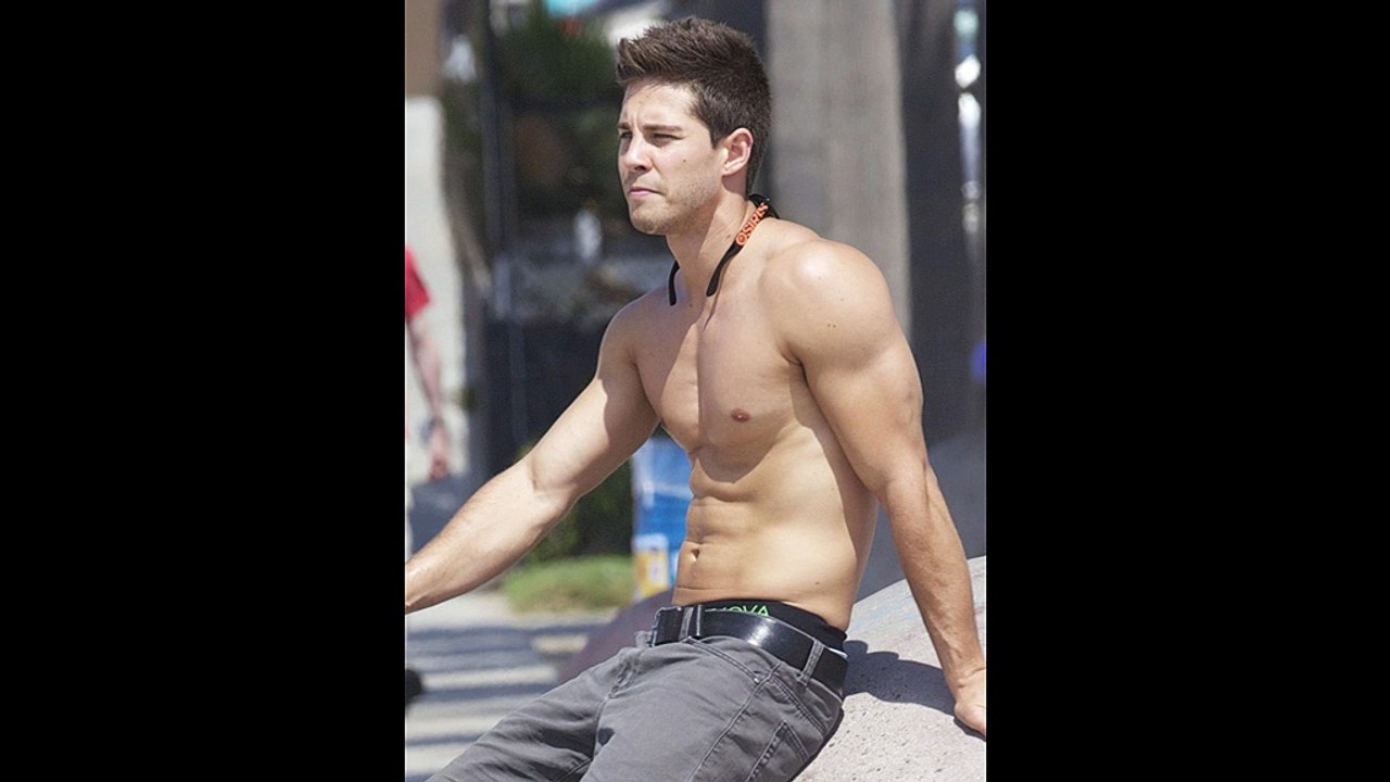 Actor Dean Geyer Naked