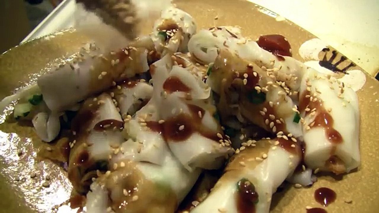 Steamed Rice Rolls & Strawberry Banana Juice | 腸粉 | 點心 | 香港街頭小食 : ASMR / Mukbang ( Eating Sounds )