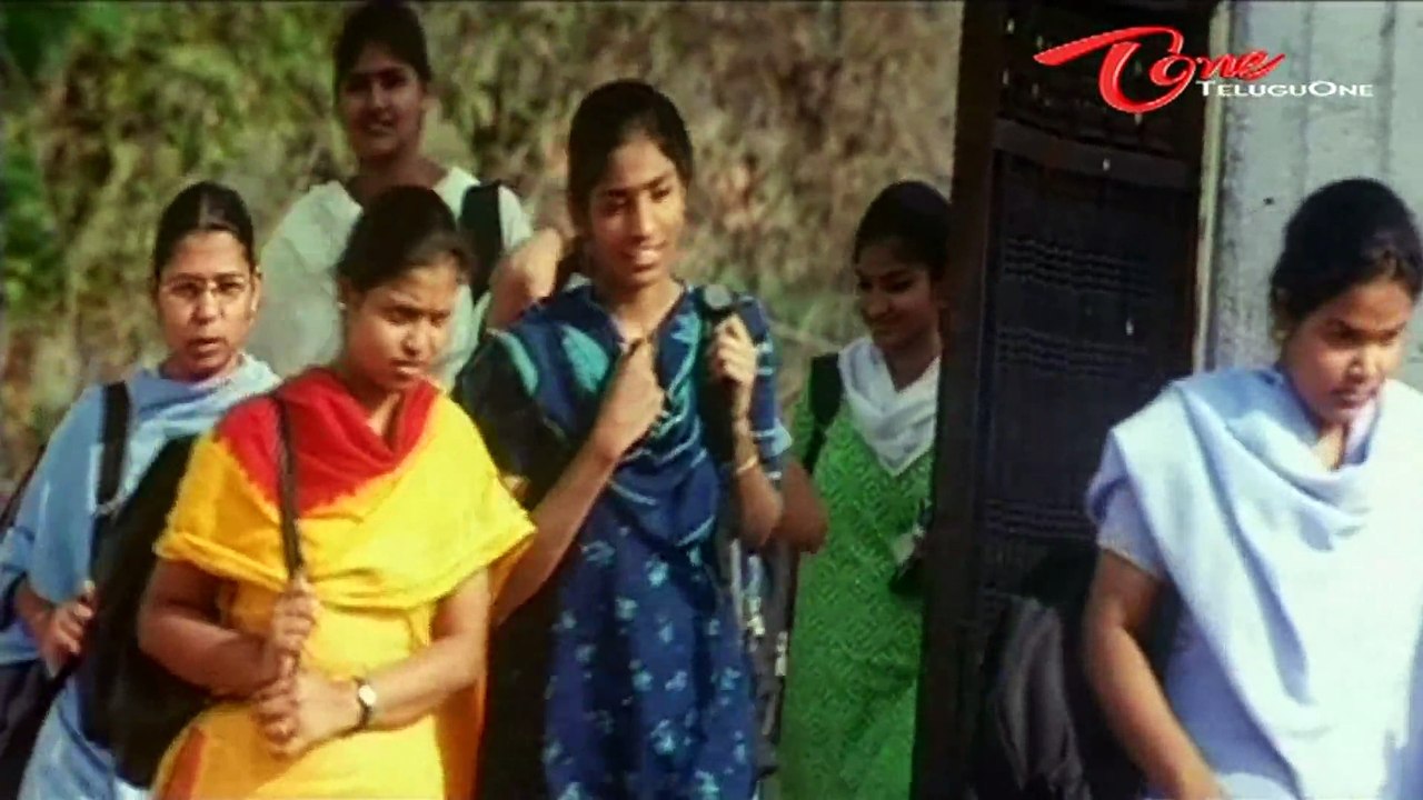 College Boys Funny Scene With Girls - Telugu Comedy