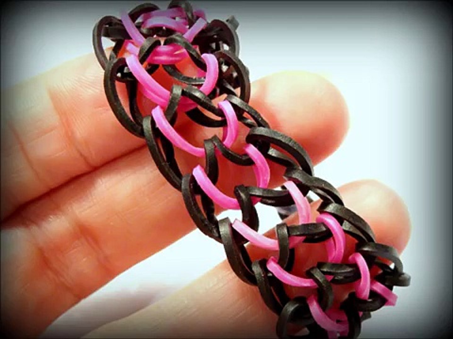 Dragonscale Armband Mit Gabel Loom Bands Ohne Rainbow Loom Deutsche Anleitung Video Dailymotion