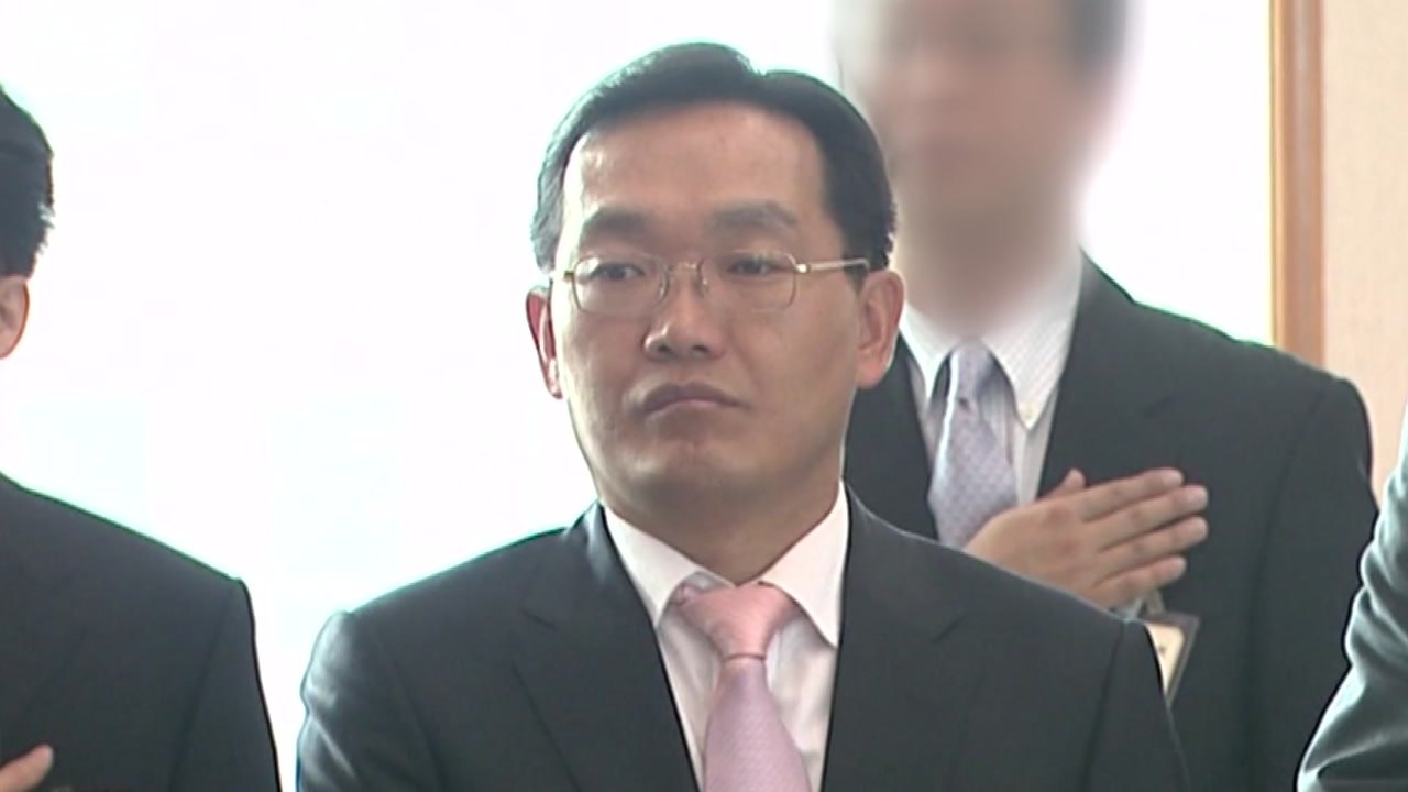 '국정원 수사 방해 의혹' 변창훈 검사, 피의자 심문 앞두고 투신 / YTN