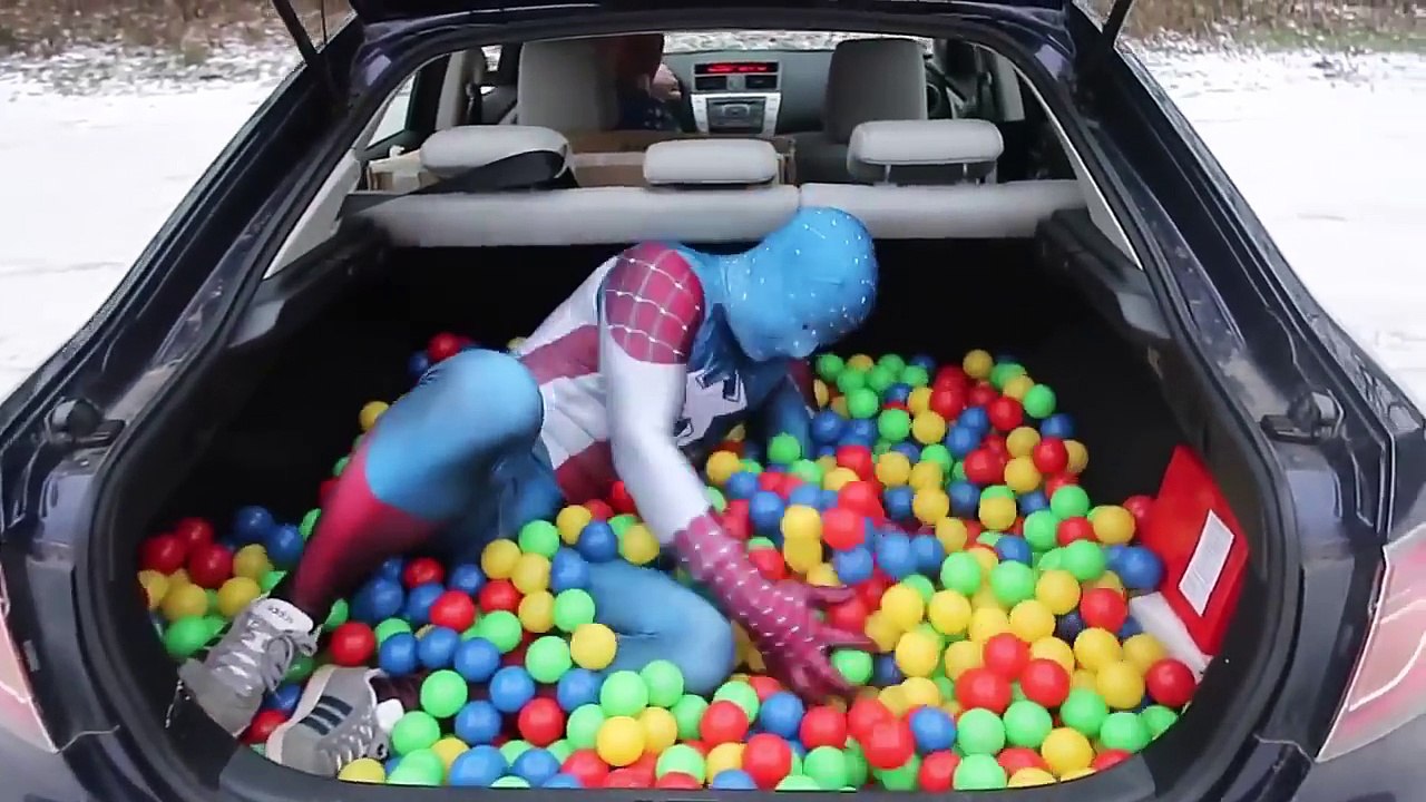 ANGRY BABY & Joker SANTA KIDNAPS POLICEMAN! w/ Maleficent Pink Spidergirl Frozen Elsa! Superhero Fun