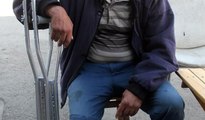 Adana'da engellinin protez bacağını çaldılar