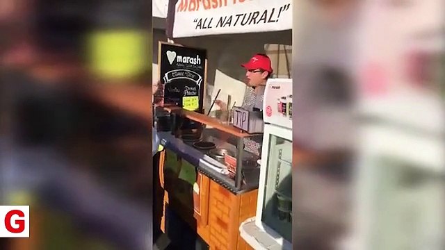 ABD'de Türkiye şapkalı FETÖ'cüye vatandaş haddini bildirdi