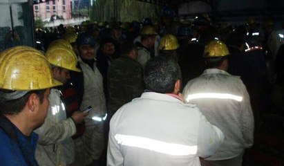 Binlerce işçi kendini madene kilitledi: "Madenler halkındır satılamaz"