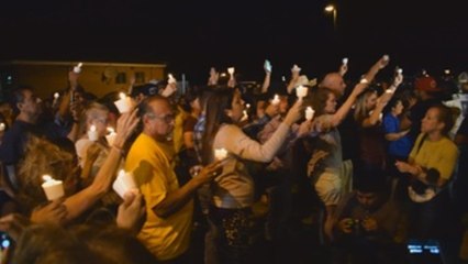 El minuto de silencio más largo de la "pequeña familia" de Sutherland Springs