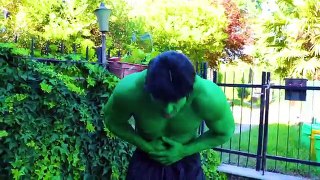 Hulks SKINN becomes RED? w/ Frozen Elsa Spiderman Poison Ivy Superman Spidergirl IRL